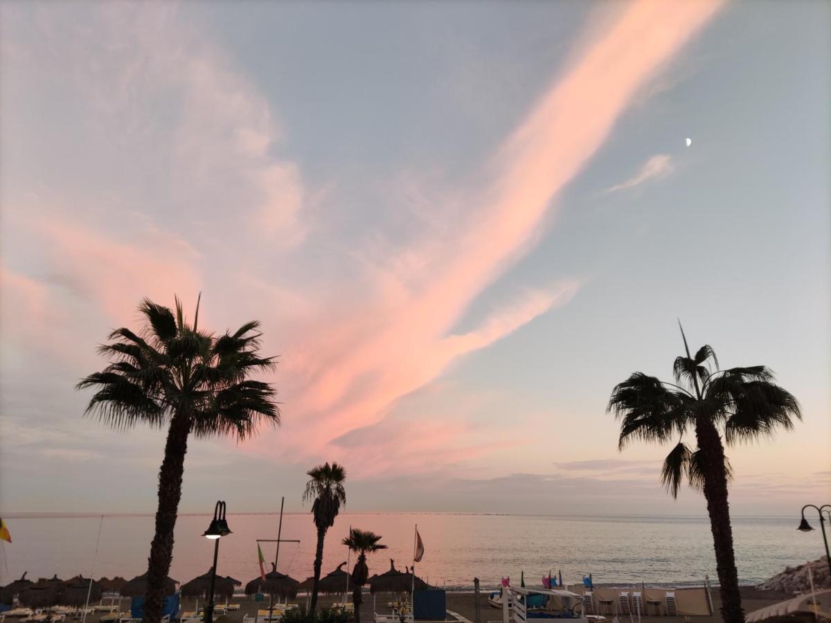 Nuevo Roca Chica, Primera Linea Playa,托雷莫利诺斯 外观 照片