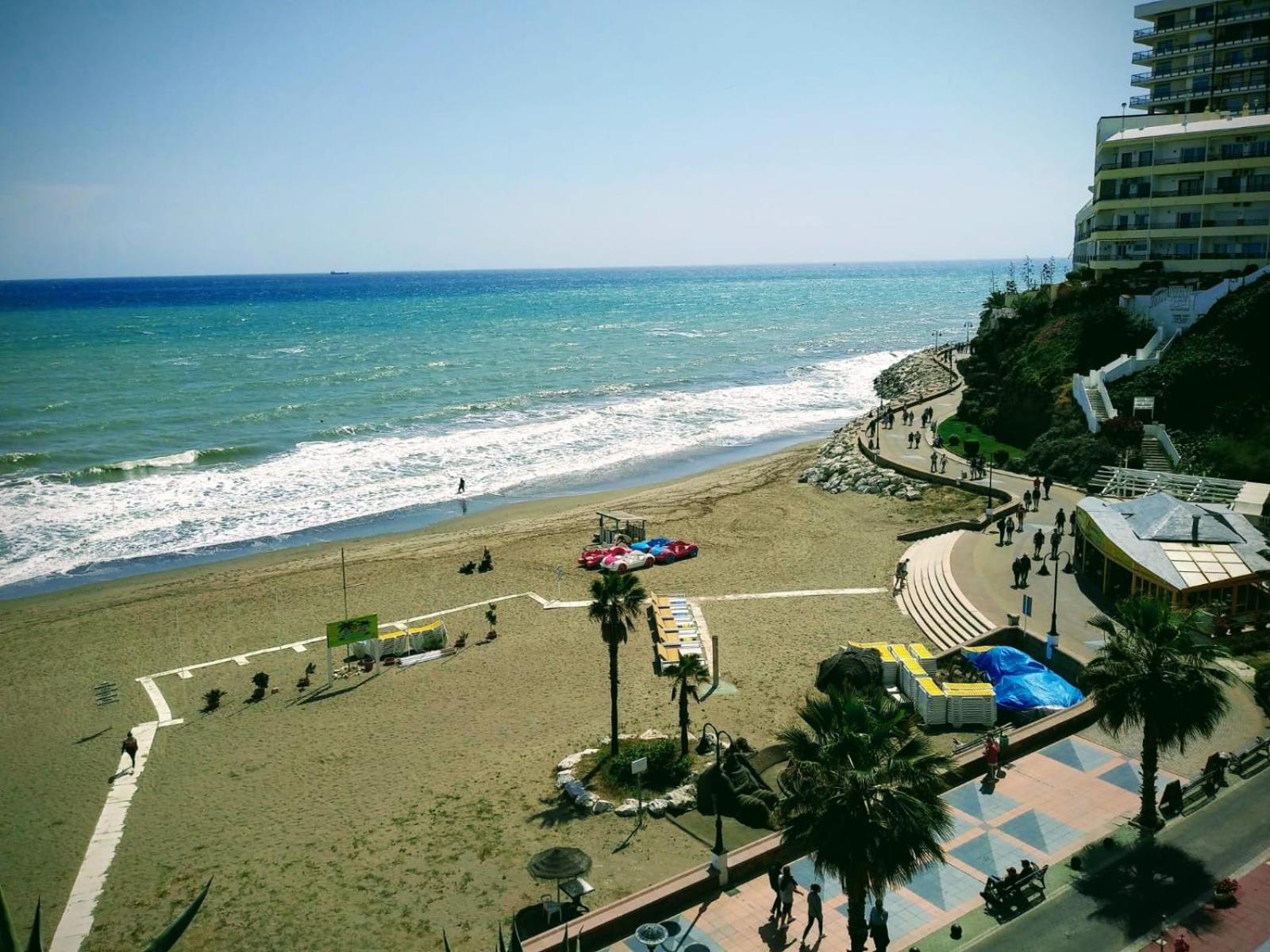 Nuevo Roca Chica, Primera Linea Playa,托雷莫利诺斯 外观 照片